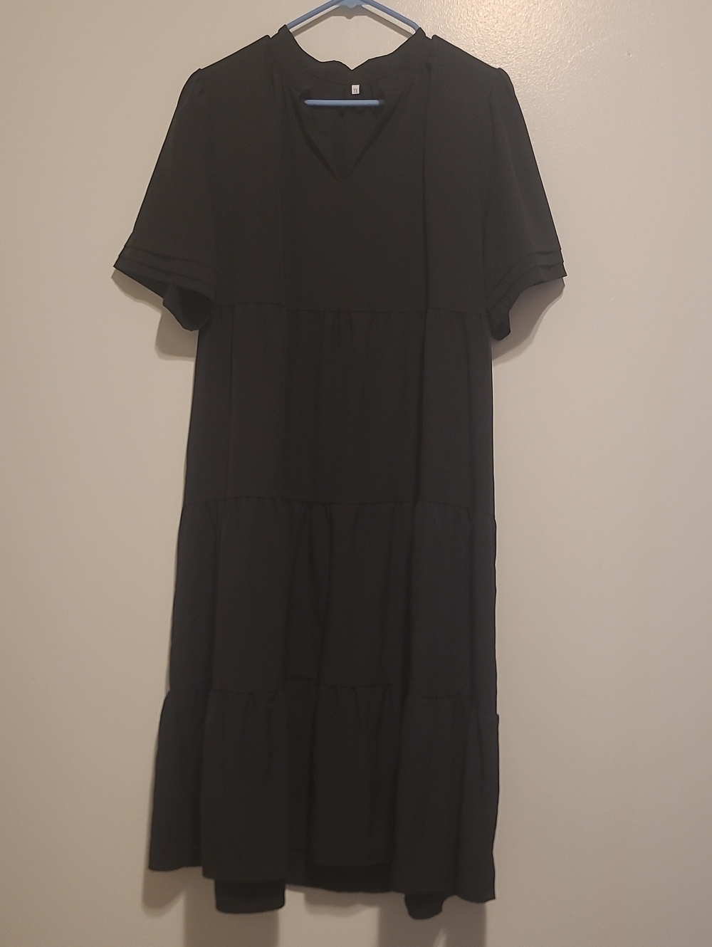 SHEIN Black Tiered V-Neck Midi Dress